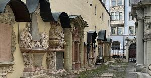 DSD fördert Gesandtenfriedhof der Dreieinigkeitskirche in Regensburg